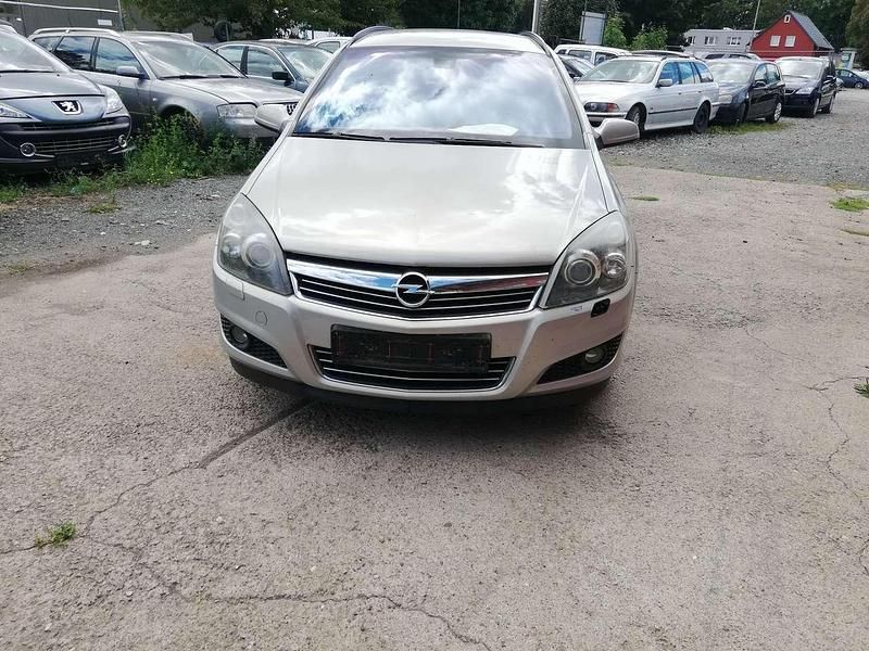 Silber Gebraucht 2008 Opel Astra Catch Me Kombi | 1.750 € (Guter Preis) - Bild 1/4