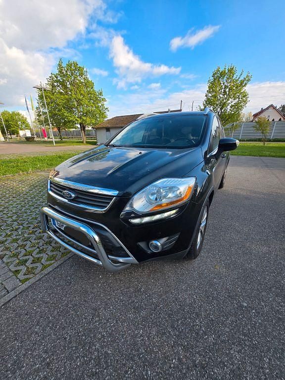 Gebraucht Ford Kuga Individual 140 PS (102 kW) 2011 Schwarz SUV