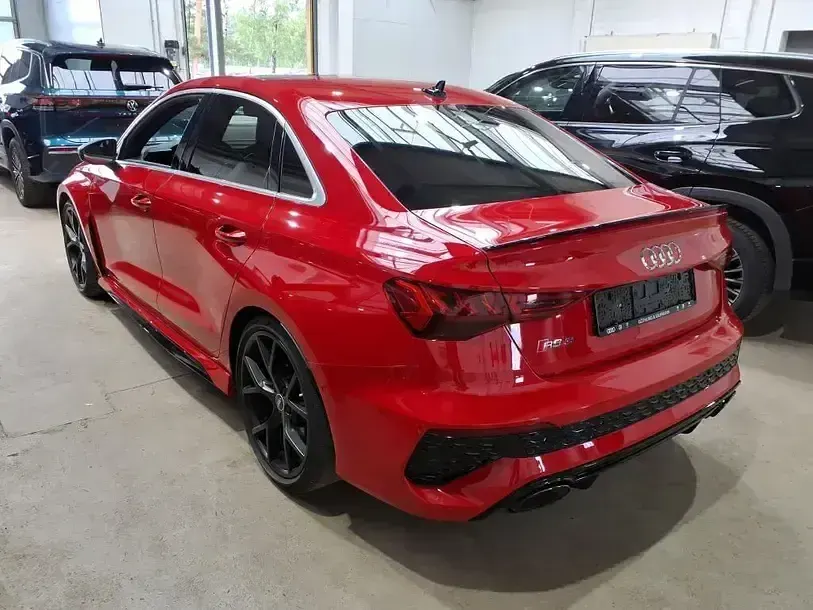 Gebraucht Audi RS3 Sport 400 PS (294 kW) 2021 Tangorot metallic Limousine