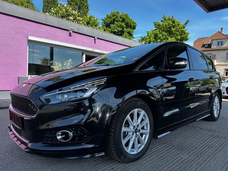 Schwarz Gebraucht 2018 Ford S-MAX ST-Line Van / Kleinbus | 9.990 € (Fairer Preis) - Bild 1/4