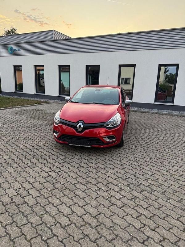 Rot Gebraucht 2017 Renault Clio IV GT-Line Kleinwagen | 10.800 € (Etwas zu teuer) - Bild 1/4
