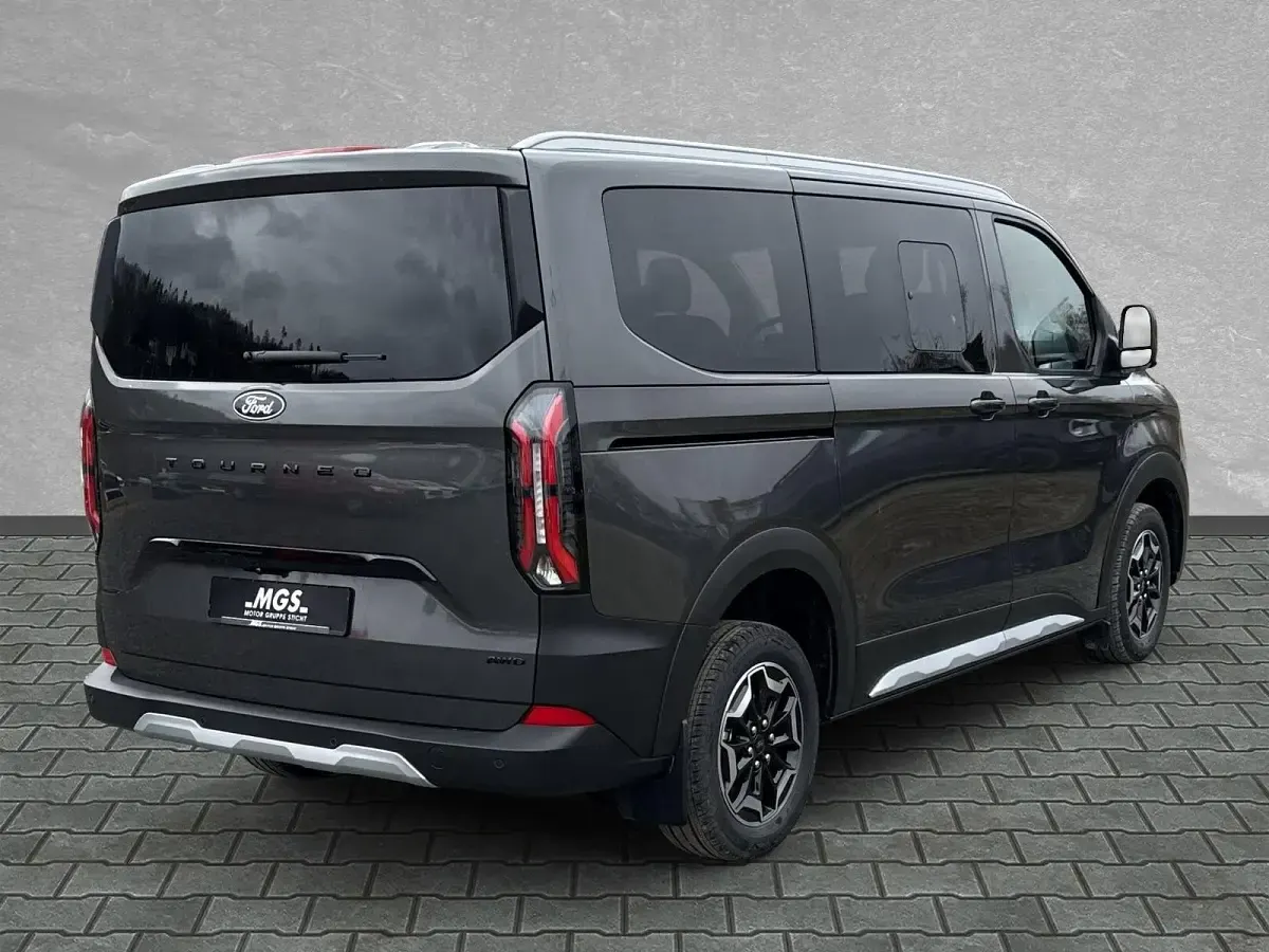Neu Ford Tourneo Active 170 PS (125 kW) 2026 Magnetic grey metallic Van / Kleinbus