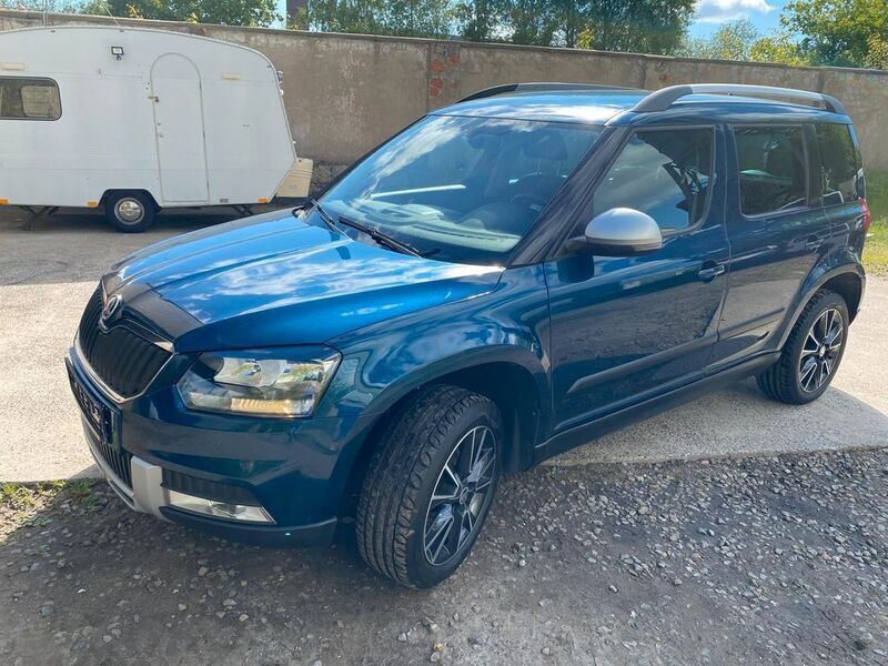 Blau Gebraucht 2016 Skoda Yeti Ambition SUV | 6.900 € (Guter Preis) - Bild 1/4