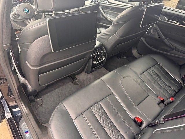 Schwarz Gebraucht 2019 BMW M550 Performance Limousine | 32.900 € (Fairer Preis) - Bild 1/4