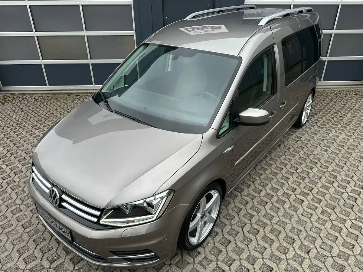 Gebraucht VW Caddy Highline 125 PS (91 kW) 2017 Grau Van / Kleinbus