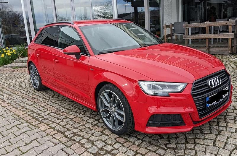 Gebraucht Audi A3 S-Line 150 PS (110 kW) 2019 Rot Limousine