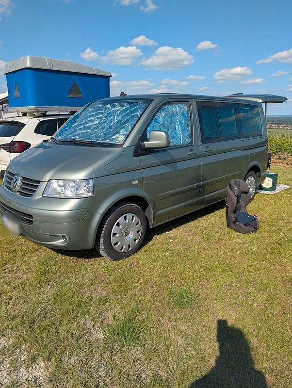Second-hand VW Multivan 174 CP (127 kW) 2004 Verde Monovolum