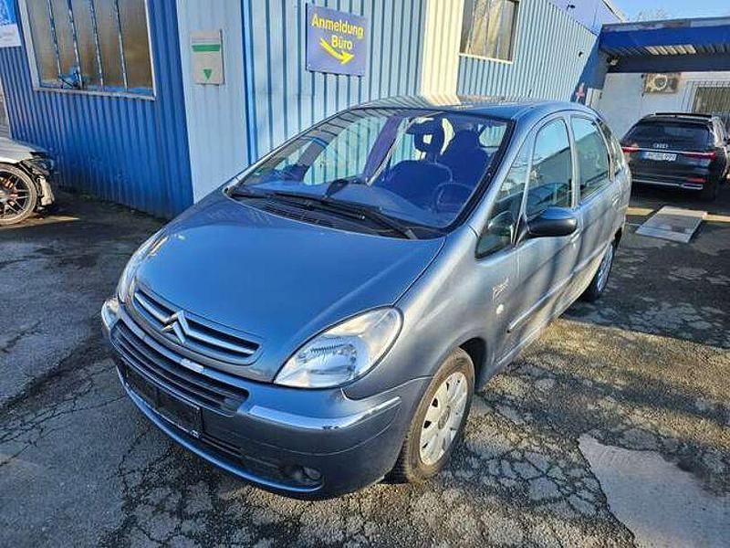 Grau Gebraucht 2006 Citroën Xsara | 1.990 € - Bild 1/4