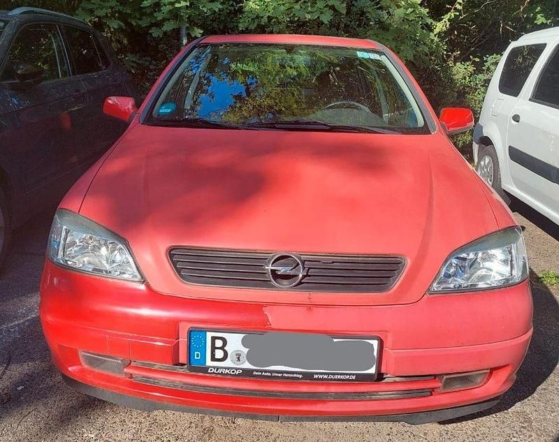 Rot Gebraucht 1999 Opel Astra Limousine | 750 € (Superpreis) - Bild 1/4