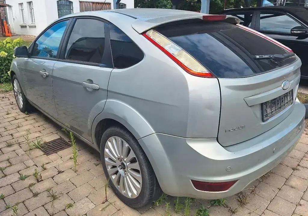 Gebraucht Ford Focus 145 PS (106 kW) 2009 Silber Limousine