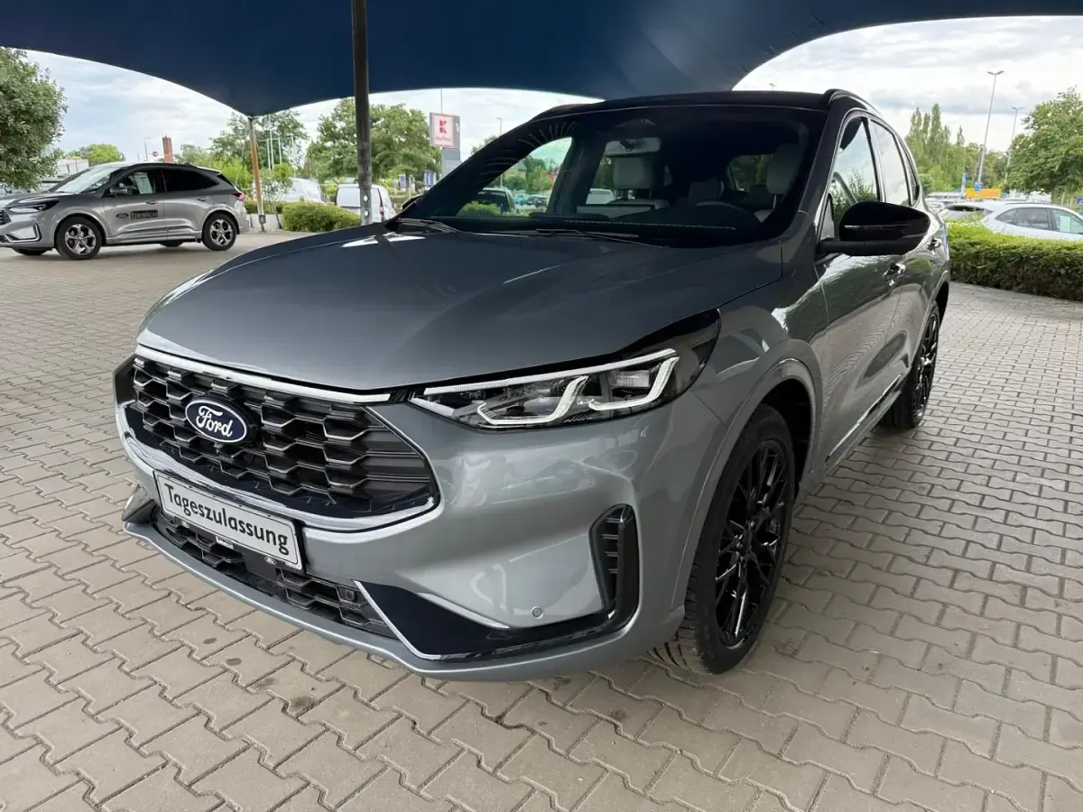 Neu Ford Kuga 183 PS (134 kW) 2026 Solar silver metallic (silber) SUV