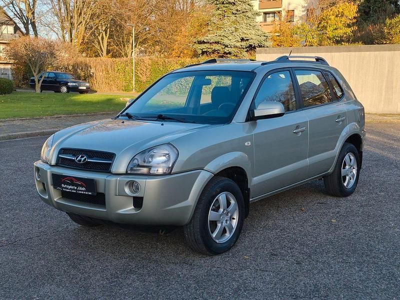 Silber Gebraucht 2008 Hyundai Tucson GLS SUV | 4.999 € (Fairer Preis) - Bild 1/4