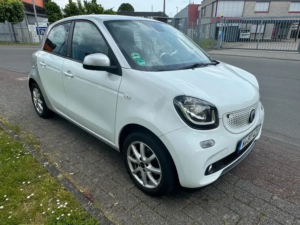 Usata Smart ForFour 71 CV (52 kW) 2015 Bianco Utilitaria