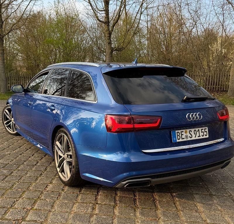 Second-hand Audi A6 Sport 400 CP (294 kW) 2016 Albastru Break
