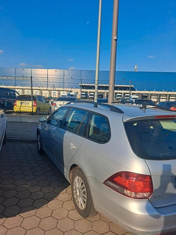 Gebraucht VW Golf VI 105 PS (77 kW) 2010 Silber Kleinwagen