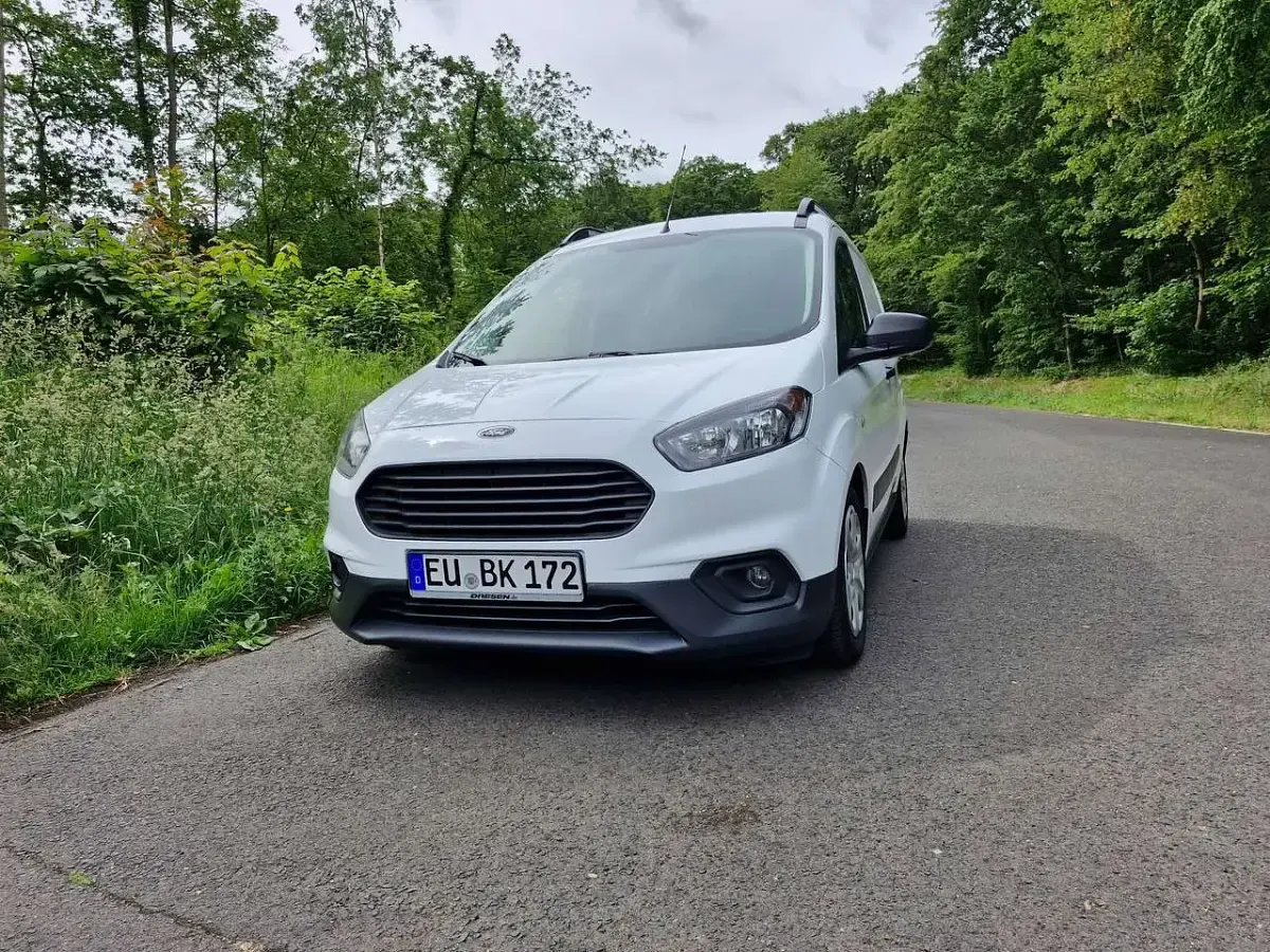 Gebraucht Ford Transit 75 PS (55 kW) 2020 Weiß Van