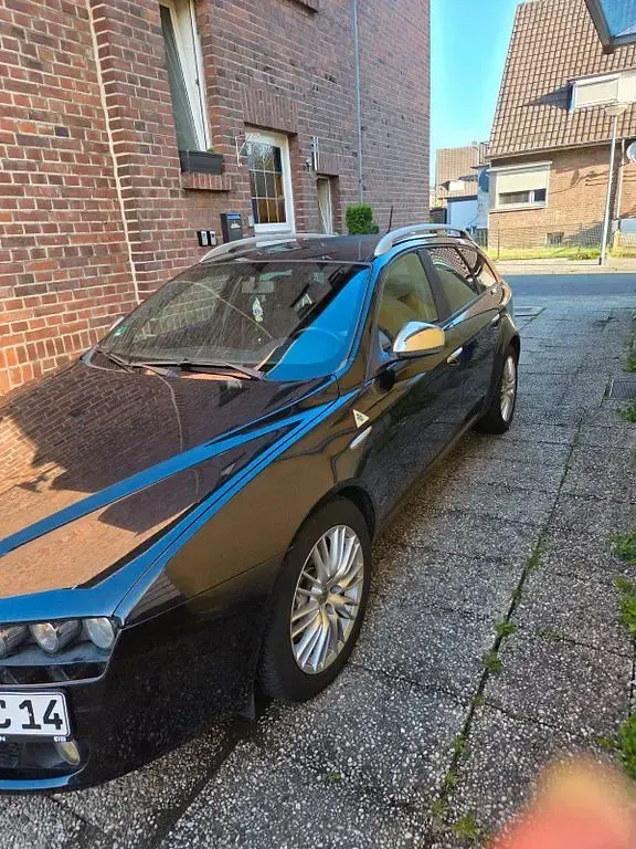 Gebraucht Alfa Romeo 159 136 PS (100 kW) 2011 Schwarz Limousine