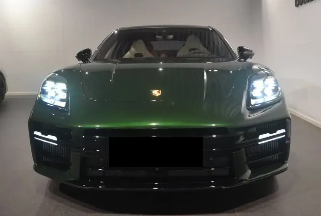 Gebraucht Porsche Panamera 4S Chrono 544 PS (400 kW) 2025 Oakgrün neo Limousine