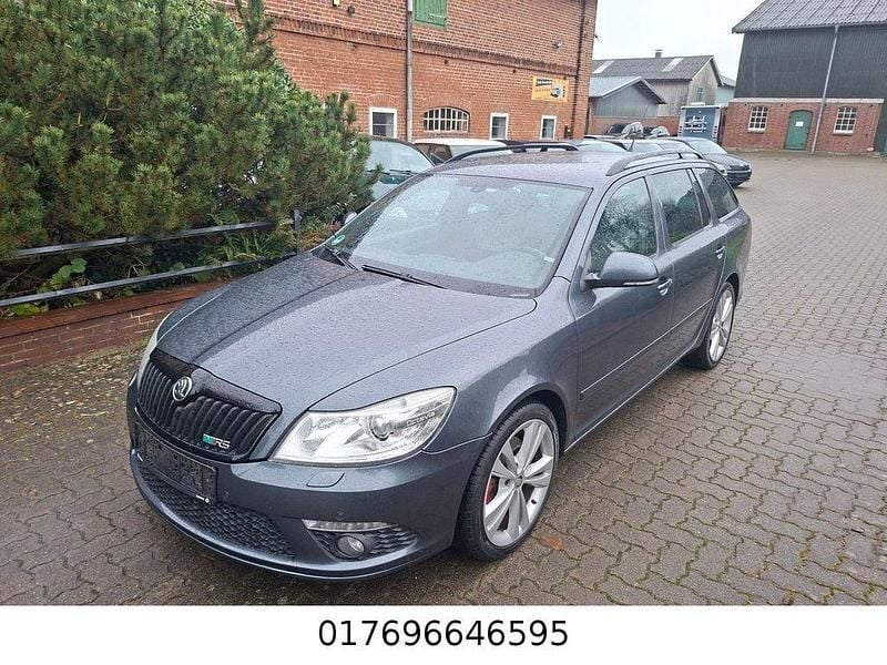 Grau Gebraucht 2009 Skoda Octavia RS Kombi | 6.500 € (Guter Preis) - Bild 1/4