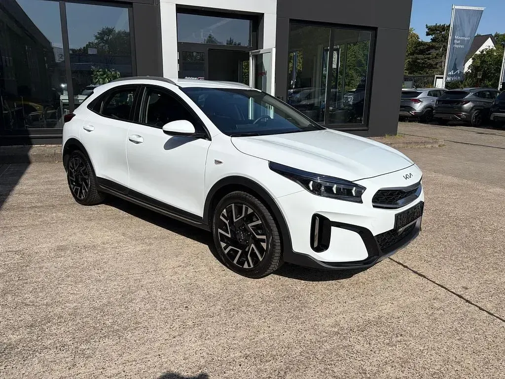 Gebraucht Kia XCeed Comfort 140 PS (102 kW) 2025 Weiß SUV