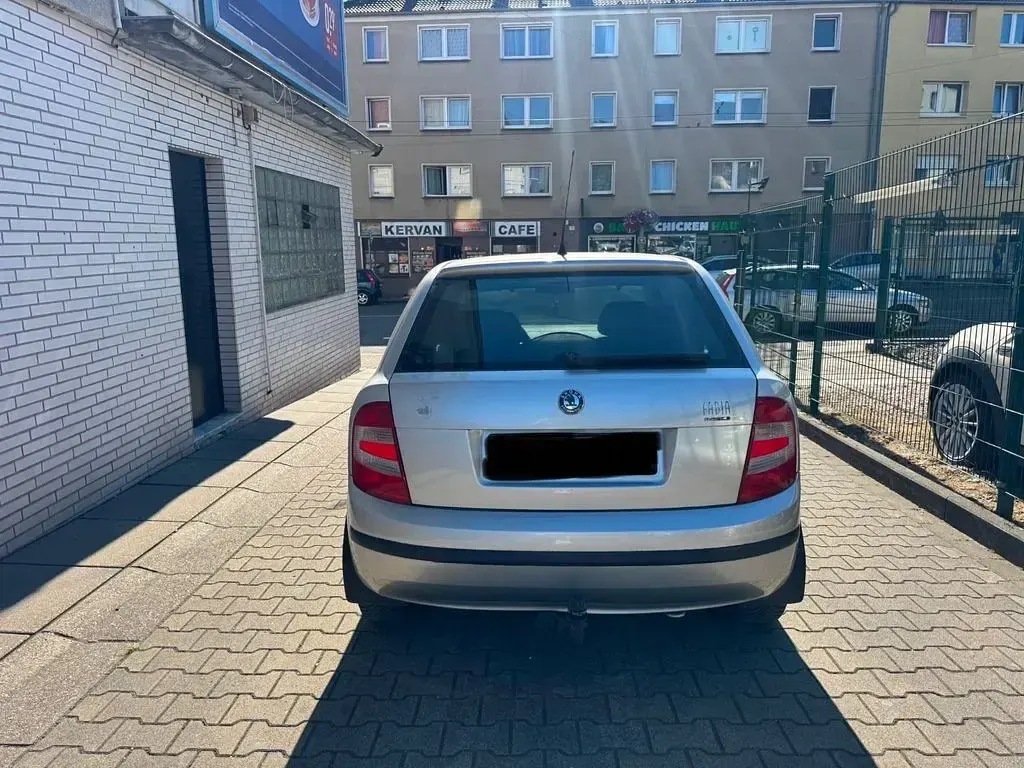 Gebraucht Skoda Fabia Classic 75 PS (55 kW) 2005 Grau Limousine