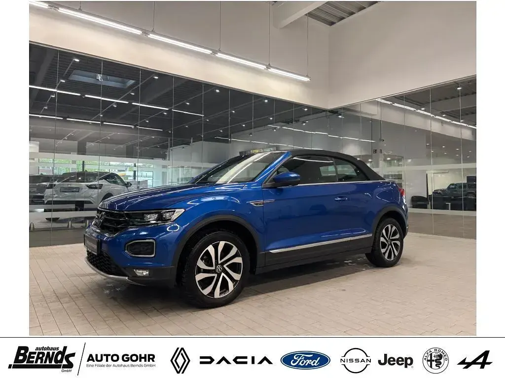 Gebraucht VW T-Roc Cabriolet Active 150 PS (110 kW) 2021 Blau Cabrio