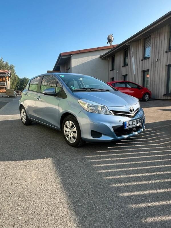 Blau Gebraucht 2012 Toyota Yaris Kleinwagen | 7.500 € (Fairer Preis) - Bild 1/4