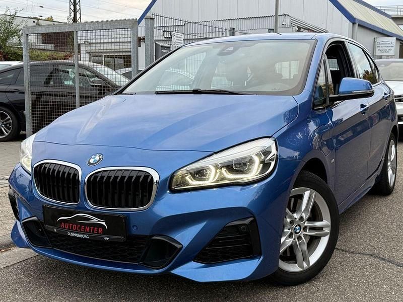 Blau Gebraucht 2020 BMW 225 Active Tourer M Sport Van / Kleinbus | 19.900 € (Fairer Preis) - Bild 1/4
