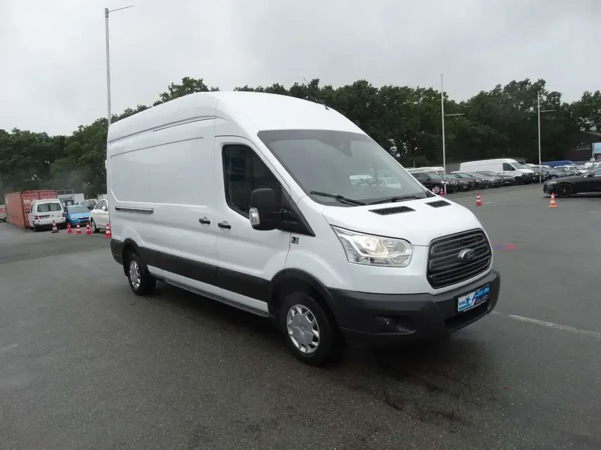 Gebraucht Ford Transit 131 PS (96 kW) 2019 Frostweiß Van / Kleinbus