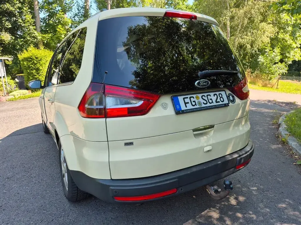 Gebraucht Ford Galaxy Business Edition 140 PS (102 kW) 2013 Beige Van / Kleinbus