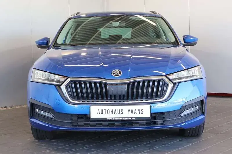 Gebraucht Skoda Octavia Tour 150 PS (110 kW) 2022 Blau Kombi
