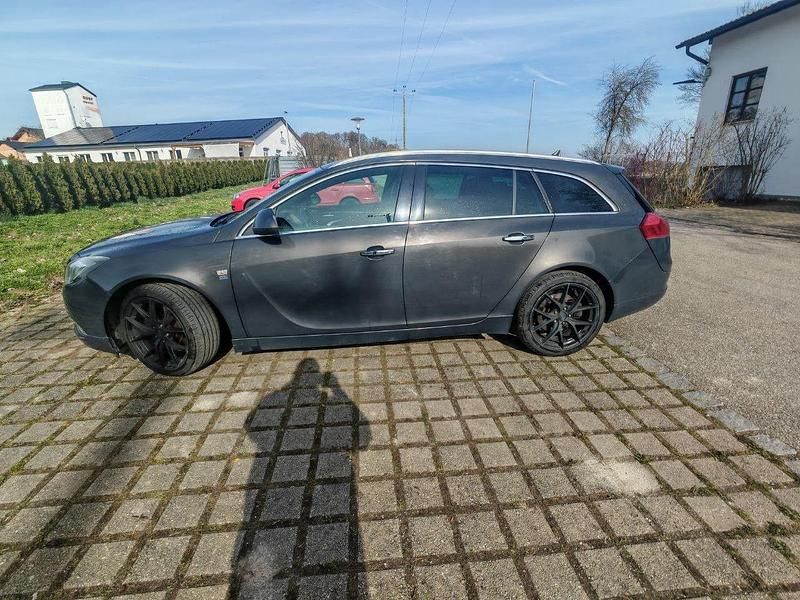 Gebraucht Opel Insignia 260 PS (191 kW) 2012 Grau Kombi