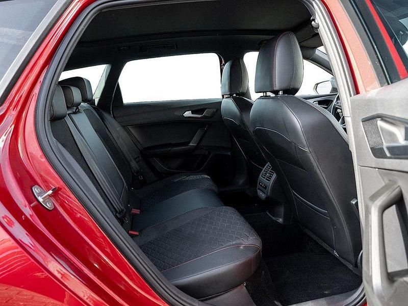 Gebraucht Seat Leon FR 190 PS (139 kW) 2022 Rot Limousine