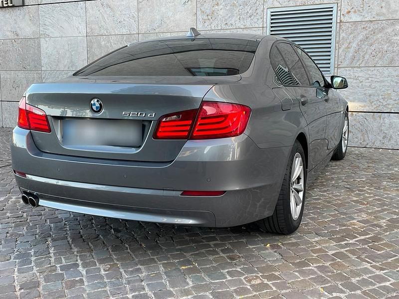 Second-hand BMW 520 184 CP (135 kW) 2012 Gri Berlinǎ