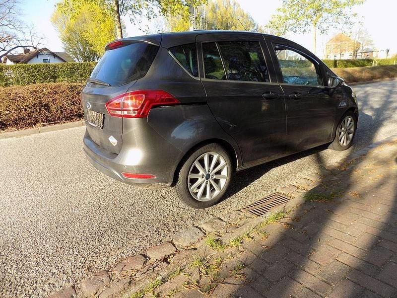 Gebraucht Ford B-MAX Titanium 105 PS (77 kW) 2015 Grau Van / Kleinbus