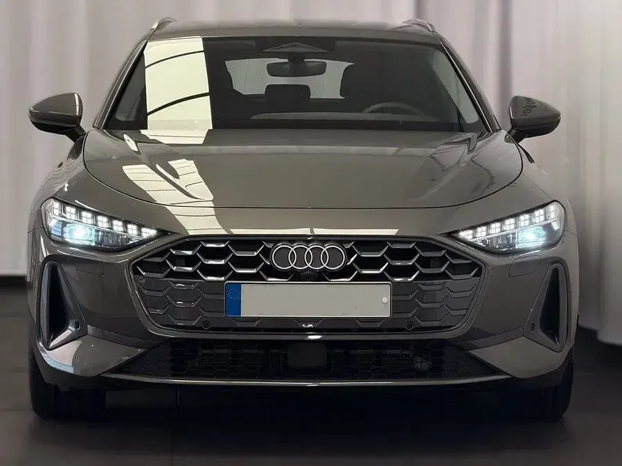 Gebraucht Audi A5 Proline 299 PS (219 kW) 2025 Grau Kombi