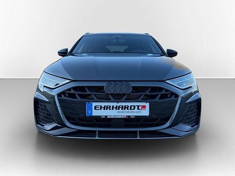 Neu Audi A3 S-Line 150 PS (110 kW) 2026 Grau Limousine