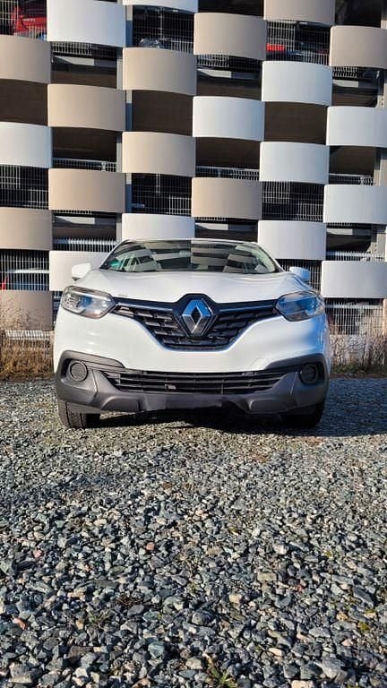 Gebraucht Renault Kadjar Life 131 PS (96 kW) 2016 Weiß SUV
