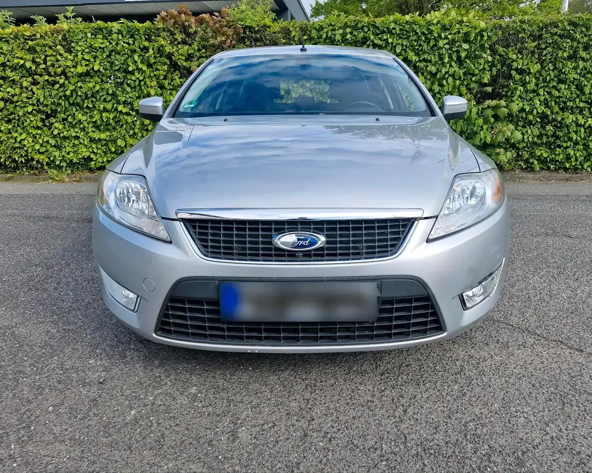 Gebraucht Ford Mondeo 125 PS (91 kW) 2007 Silber Kombi