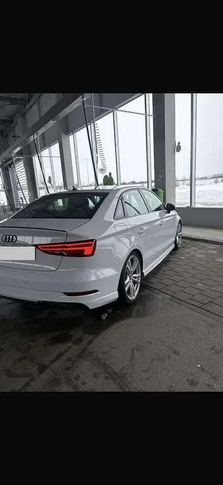 Second-hand Audi A3 Sport 150 CP (110 kW) 2020 Alb Berlinǎ