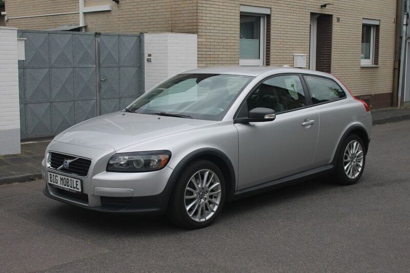 Silber Gebraucht 2009 Volvo C30 Kleinwagen | 3.250 € (Fairer Preis) - Bild 1/4