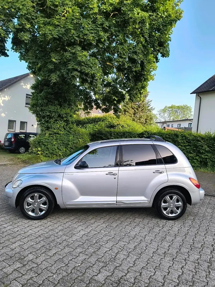 Usado Chrysler PT Cruiser Limited 136 CV (100 kW) 2004 Plateado Berlina