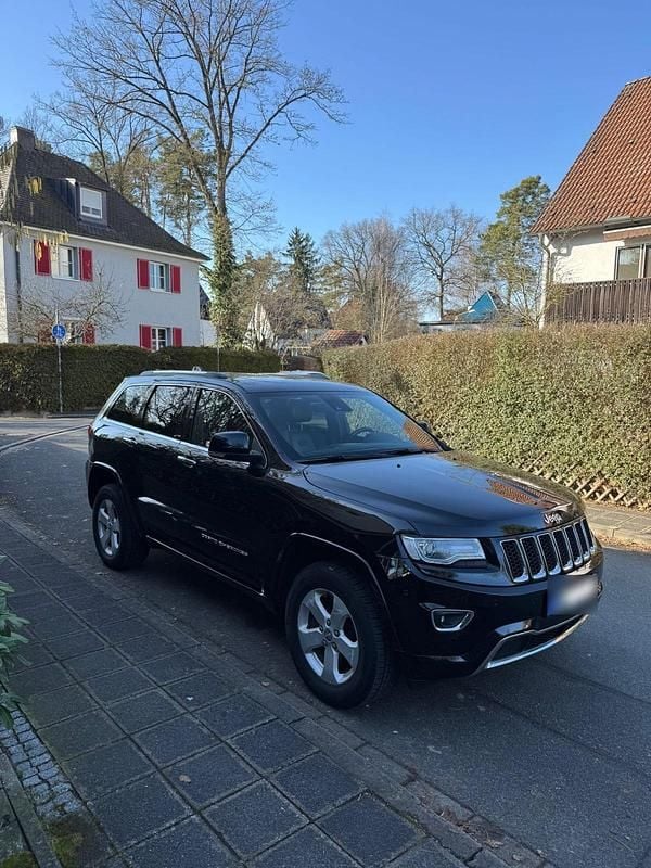 Gebraucht Jeep Grand Cherokee Overland 250 PS (183 kW) 2016 Schwarz SUV