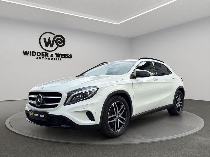 Calcitweiss/zirrusweiss Gebraucht 2014 Mercedes GLA220 Night SUV | 16.790 € (Superpreis) - Bild 1/4