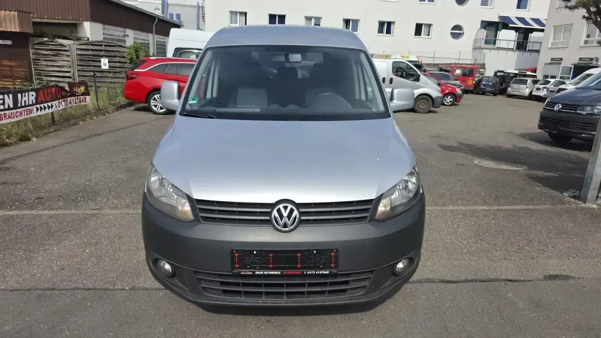 Gebraucht VW Caddy Trendline 102 PS (75 kW) 2011 Silber Van / Kleinbus