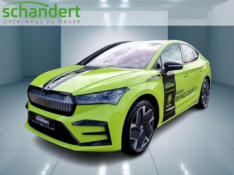 Mambagrün metallic (grün) metallic Gebraucht 2023 Skoda Enyaq iV RS SUV | 42.750 € (Fairer Preis) - Bild 1/4