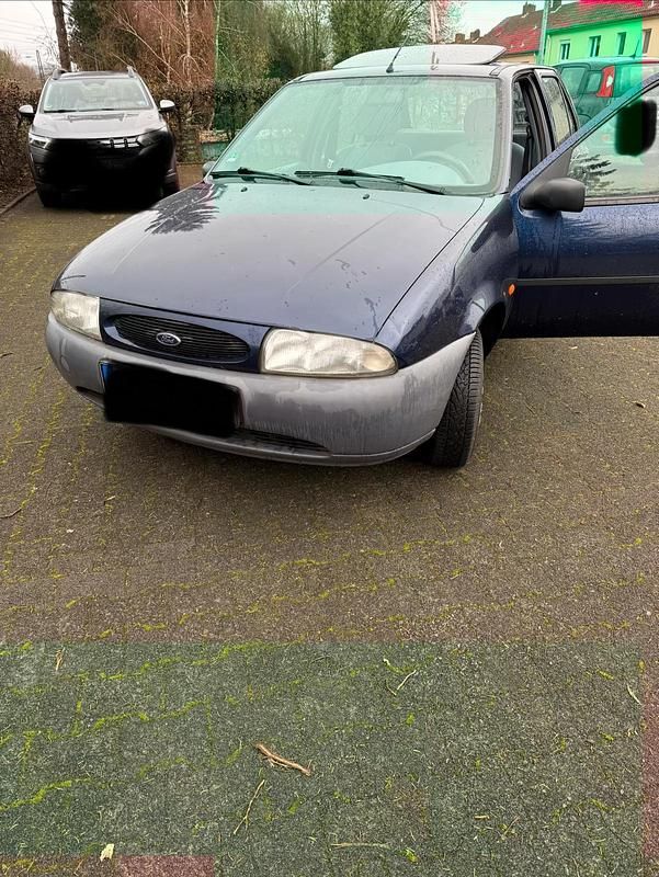 Blau Gebraucht 1998 Ford Fiesta Kleinwagen | 500 € (Guter Preis) - Bild 1/4