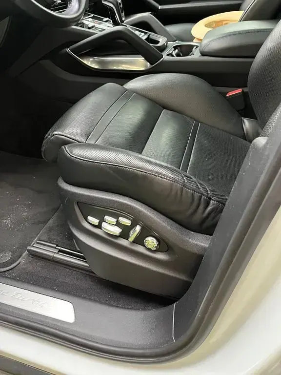 Gebraucht Porsche Cayenne Turbo 551 PS (405 kW) 2018 Weiß SUV