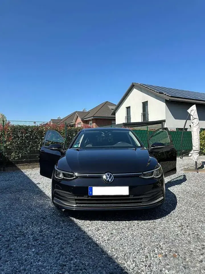 Gebraucht VW Golf VII Active 116 PS (85 kW) 2021 Schwarz Kleinwagen