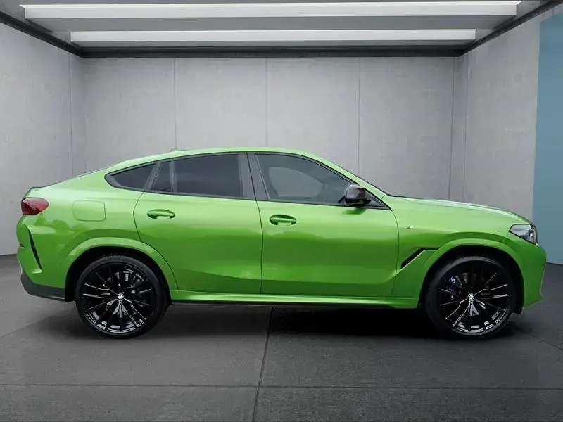 Gebraucht BMW X6 M50 530 PS (389 kW) 2022 Grün SUV